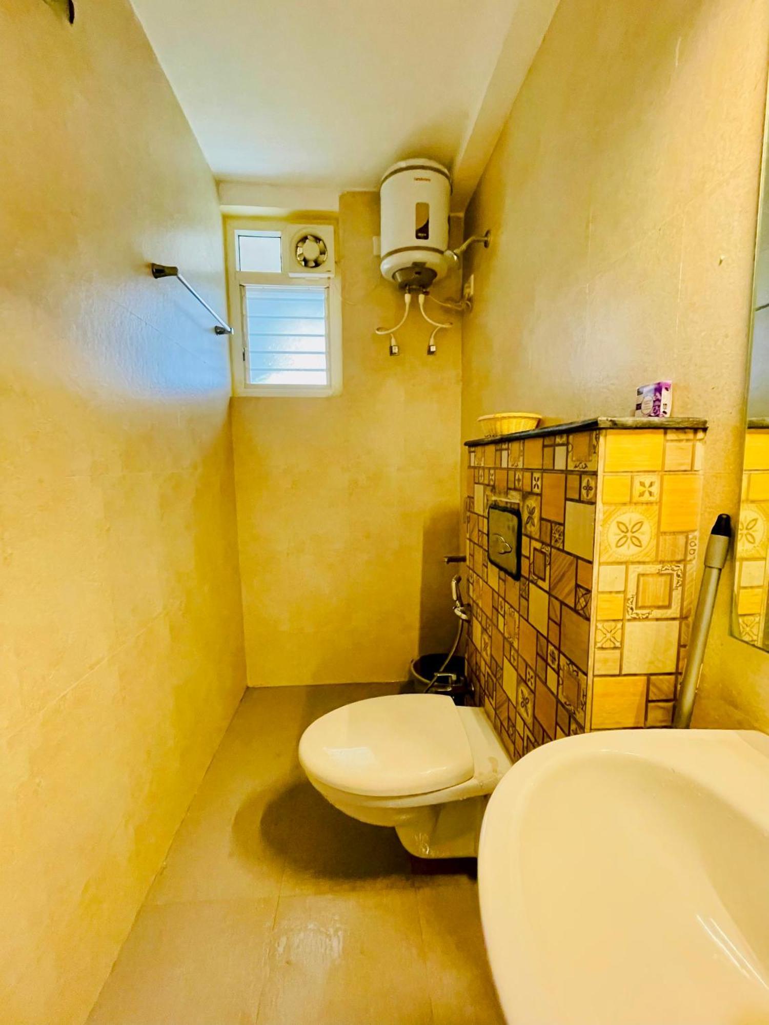 Sea Breeze 1 Bhk Apartment A12 Calangute,North Goa Nagoa Eksteriør billede